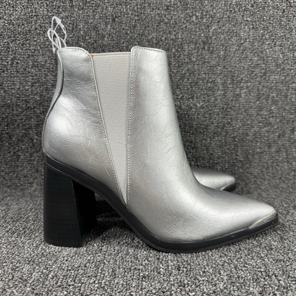 Charles By Charles David Boots Heel Delores Metallic Silver Zip Women 7